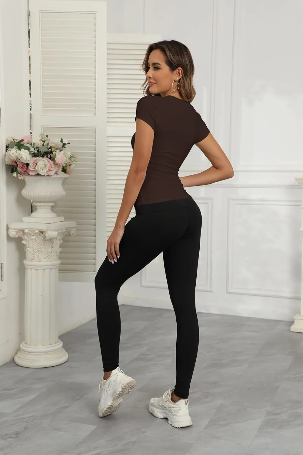 GEMBERA Womens' Stretchy V Neck Short Sleeve Gym Workout Form Fitted Casual Basic Top T-Shirt