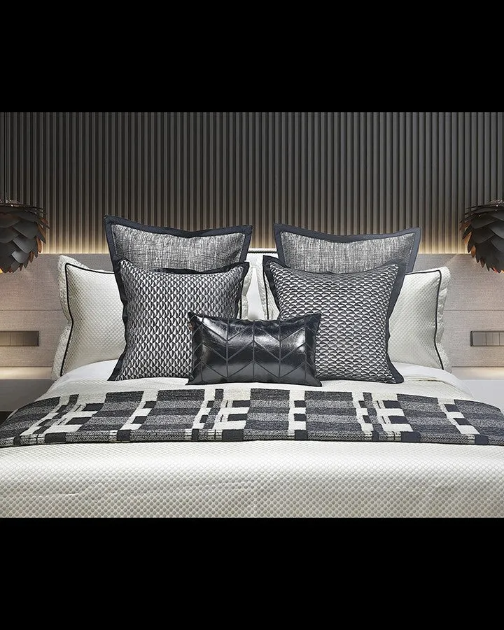 LOIRE EXCLUSIVE BED SET (Set of 4)